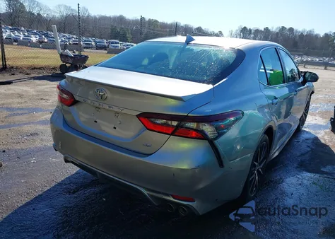 2021 Toyota Camry Se z USA, uszkodzony, nr VIN 4T1G11AK8MU493647
